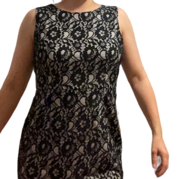 Calvin Klein Women’s Black Cocktail Dress Sleeveless Size 12P - Picture 9 of 9